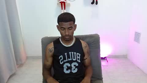 Snapshot of josua_smith chatting on 11.22.25 Josua online show from 11.22.25