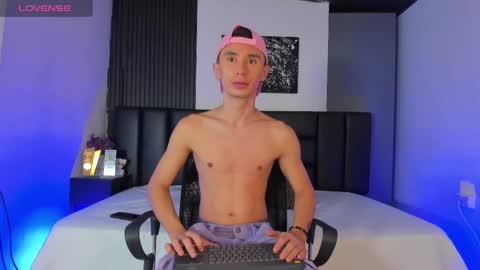 Jota Stivens online show from 02.13.25