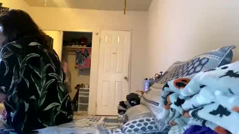 Joy3100 online show from 10.29.25