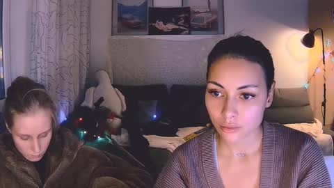 Snapshot of joy_keys chatting on 12.16.24 joy_keys online show from 12.16.24