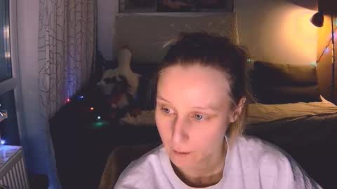 Snapshot of joy_keys chatting on 12.17.24 joy_keys online show from 12.17.24