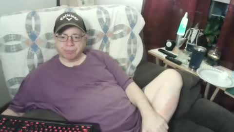 Snapshot of jpmel99 chatting on 01.19.25 jpmel99 online show from 01.19.25