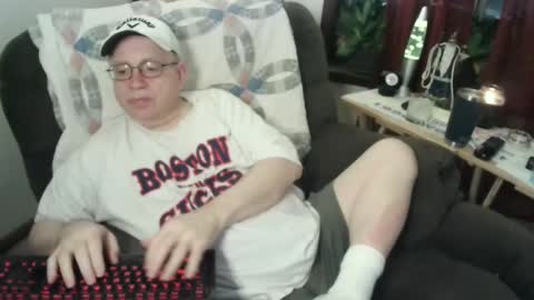 Snapshot of jpmel99 chatting on 02.09.25 jpmel99 online show from 02.09.25