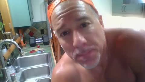 Snapshot of jroge21 chatting on 01.29.25 jroge21 online show from 01.29.25