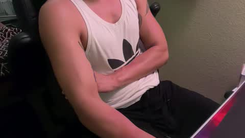 Snapshot of jrxguy chatting on 06.05.26 jrxguy online show from 06.05.26