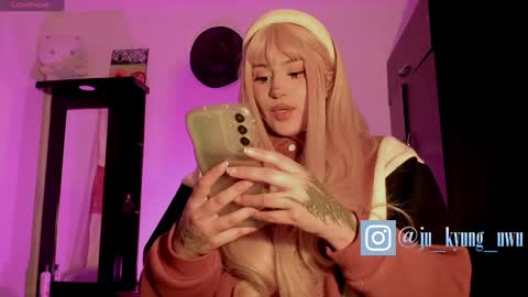 Ju Kyung online show from 12.19.24