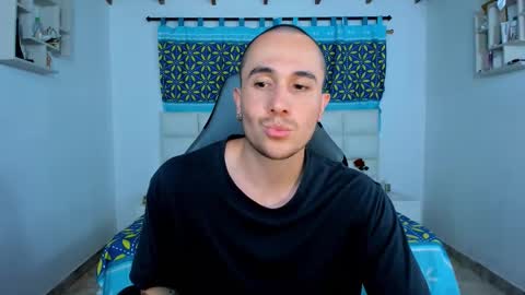 Juan online show from 02.10.25