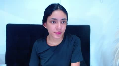 Snapshot of juan_and_luciana chatting on 06.19.26 online show from 06.19.26