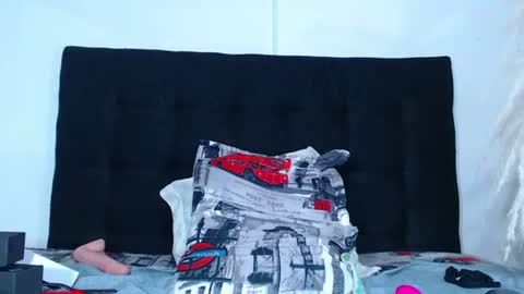 Snapshot of juan_and_luciana chatting on 07.28.26 online show from 07.28.26