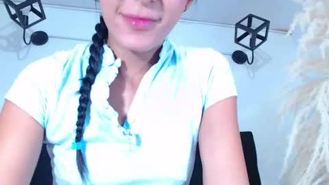 Snapshot of juan_and_luciana chatting on 07.28.26 online show from 07.28.26