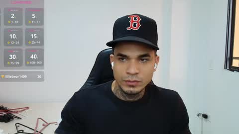 Snapshot of juan_gomez_1 chatting on 03.21.26 juan_gomez_1 online show from 03.21.26