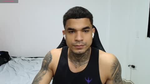 Snapshot of juan_gomez_1 chatting on 04.16.26 juan_gomez_1 online show from 04.16.26