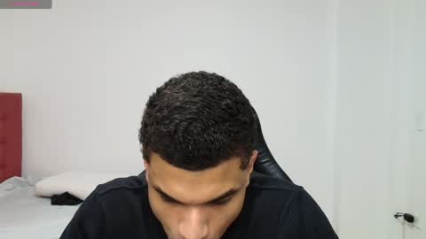 Snapshot of juan_gomez_1 chatting on 04.30.26 juan_gomez_1 online show from 04.30.26