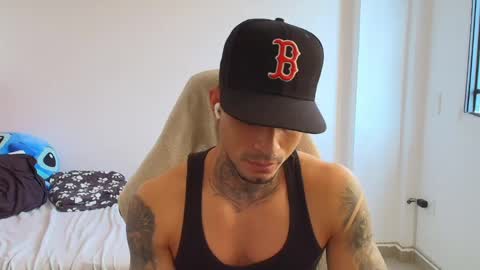 Snapshot of juan_gomez_1 chatting on 05.15.26 juan_gomez_1 online show from 05.15.26