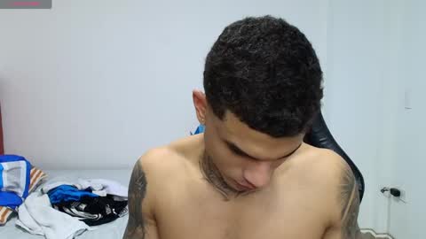 Snapshot of juan_gomez_1 chatting on 05.19.26 juan_gomez_1 online show from 05.19.26