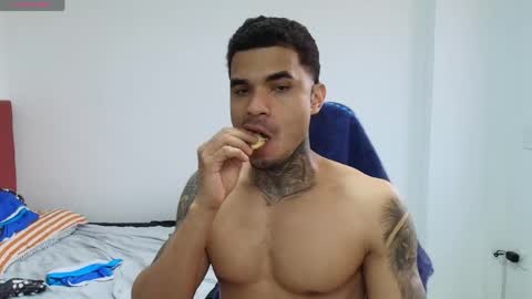Snapshot of juan_gomez_1 chatting on 05.29.26 juan_gomez_1 online show from 05.29.26