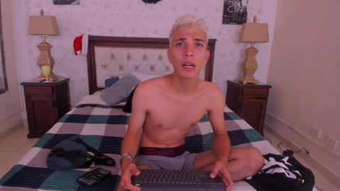 J U A N   L O V E R S online show from 12.06.24