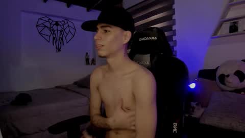 Snapshot of juan_posada1 chatting on 02.11.26 Juan Posada online show from 02.11.26