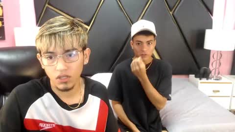 juan_saul1 online show from 04.18.26