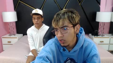 juan_saul1 online show from 04.19.26