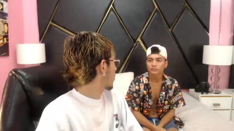 juan_saul1 online show from 04.23.26