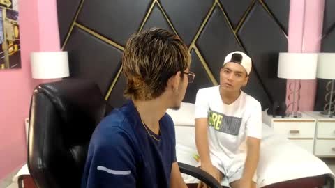juan_saul1 online show from 04.24.26