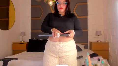 Juana Valkiria online show from 04.23.26