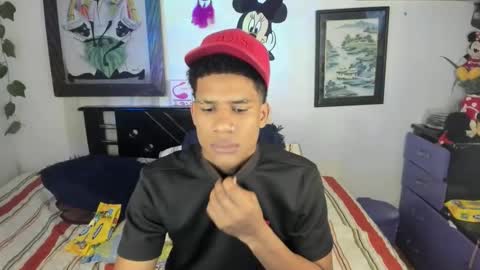 Snapshot of juanbigcock21cm chatting on 11.22.25 juan jose online show from 11.22.25