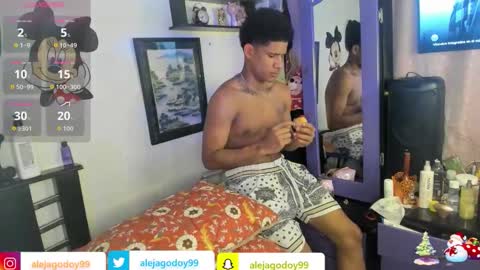 Snapshot of juanbigcock21cm chatting on 11.28.25 juan jose online show from 11.28.25