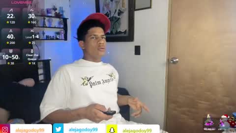 Snapshot of juanbigcock21cm chatting on 12.05.25 juan jose online show from 12.05.25