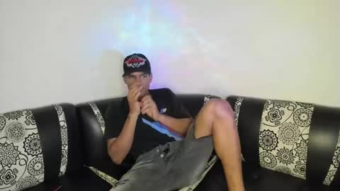 Snapshot of juanbigcock21cm chatting on 05.04.26 juan jose online show from 05.04.26