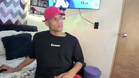 Snapshot of juanbigcock21cm chatting on 05.19.26 juan jose online show from 05.19.26