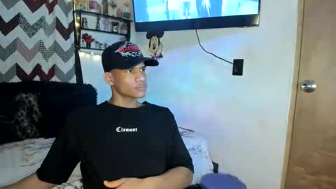Snapshot of juanbigcock21cm chatting on 05.22.26 juan jose online show from 05.22.26