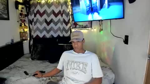 Snapshot of juanbigcock21cm chatting on 06.10.26 juan jose online show from 06.10.26