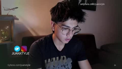 . online show from 10.10.25