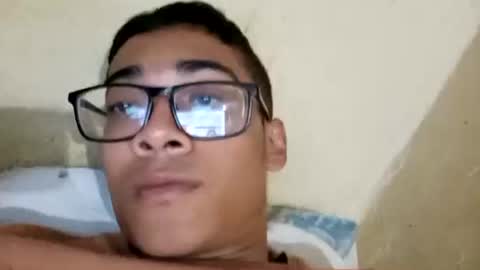 Snapshot of juancito252074 chatting on 11.16.25 juancito252074 online show from 11.16.25