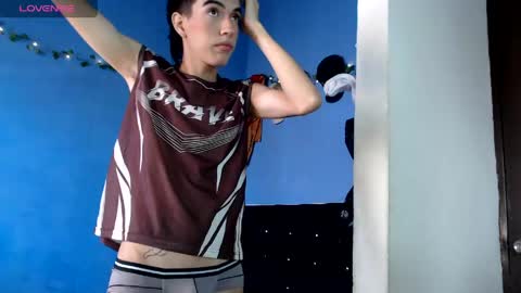 Snapshot of juandii26 chatting on 05.27.26 juandi online show from 05.27.26