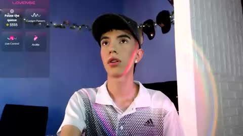 Snapshot of juandii26 chatting on 07.14.26 juandi online show from 07.14.26