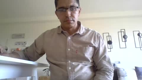 juanearth1 online show from 06.12.26