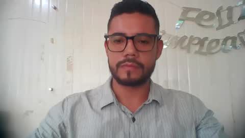 Snapshot of juanfe_style chatting on 12.16.25 juanfe_style online show from 12.16.25