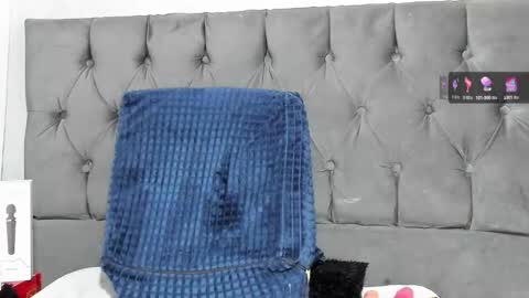 Snapshot of juanita_69_ chatting on 02.05.25 juanita online show from 02.05.25