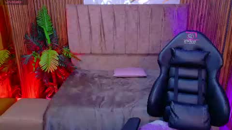 Snapshot of juanita_tay chatting on 06.11.26 JUANITA online show from 06.11.26