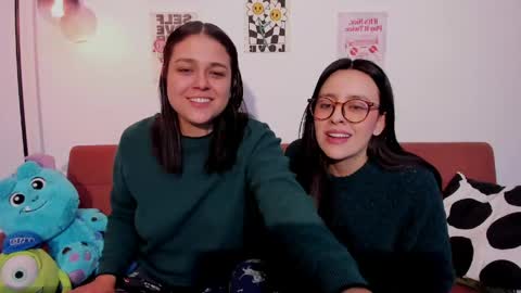 juanitaaa_ online show from 05.04.26