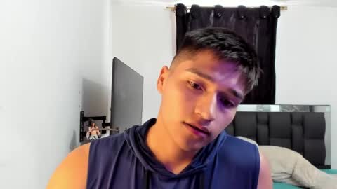 Snapshot of juanjo_ferrari chatting on 04.26.26 juanjo ferrari online show from 04.26.26