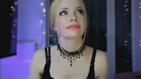 Snapshot of jugoddess chatting on 04.27.26 Goddess Julia online show from 04.27.26