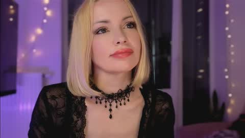 Snapshot of jugoddess chatting on 05.27.26 Goddess Julia online show from 05.27.26