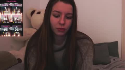 Snapshot of juicy_mystery chatting on 01.11.25 laura online show from 01.11.25
