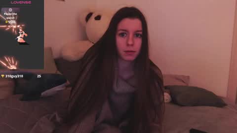 Snapshot of juicy_mystery chatting on 01.12.25 laura online show from 01.12.25