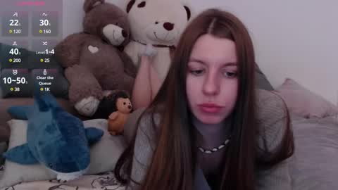 Snapshot of juicy_mystery chatting on 02.12.25 laura online show from 02.12.25