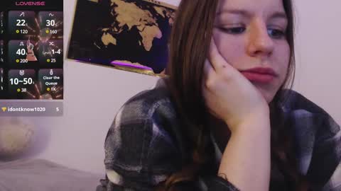 Snapshot of juicy_mystery chatting on 03.03.25 laura online show from 03.03.25